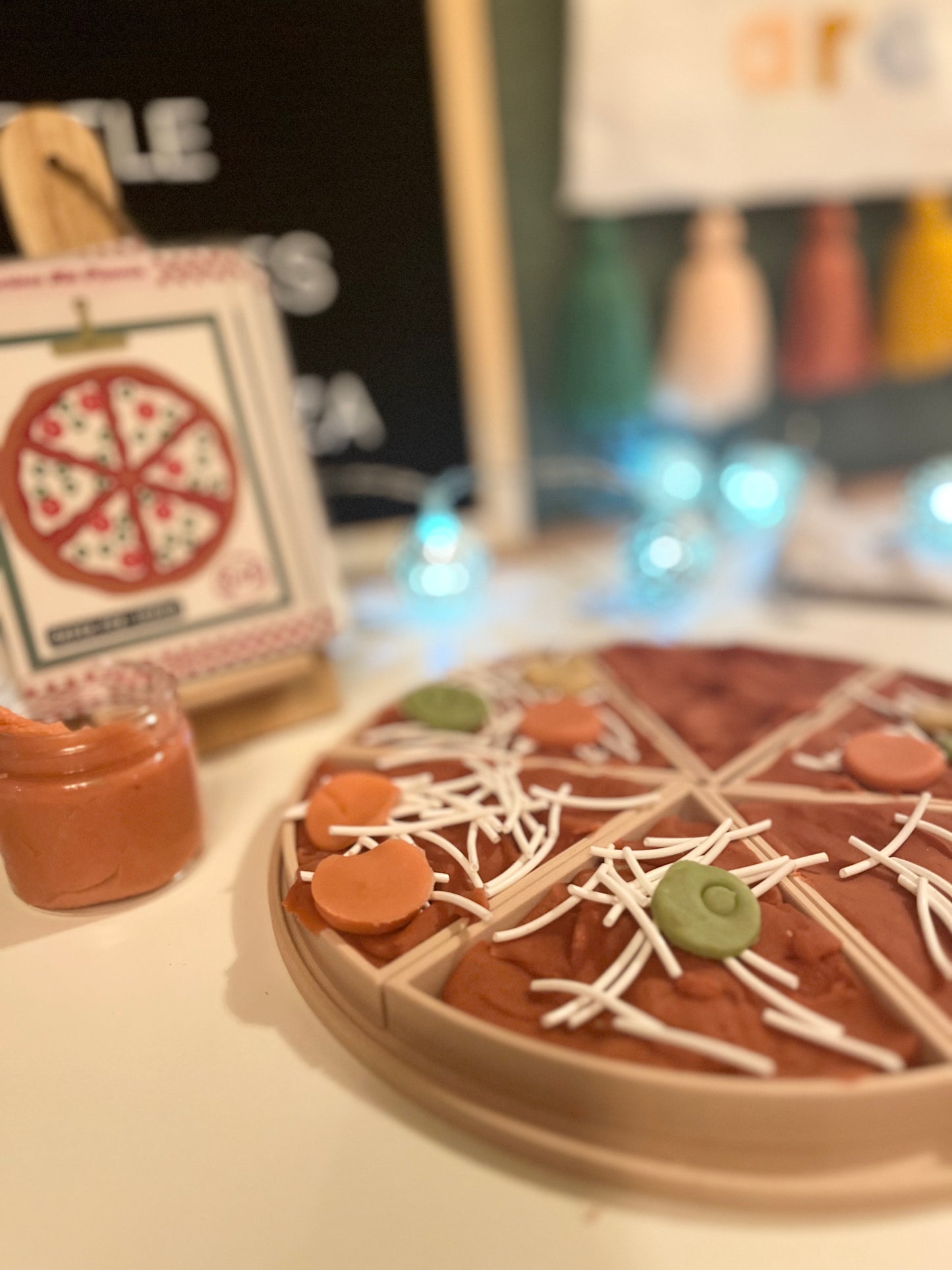 Little Cuties Pizzeria Sensory Bin