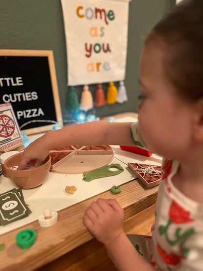 Little Cuties Pizzeria Sensory Bin